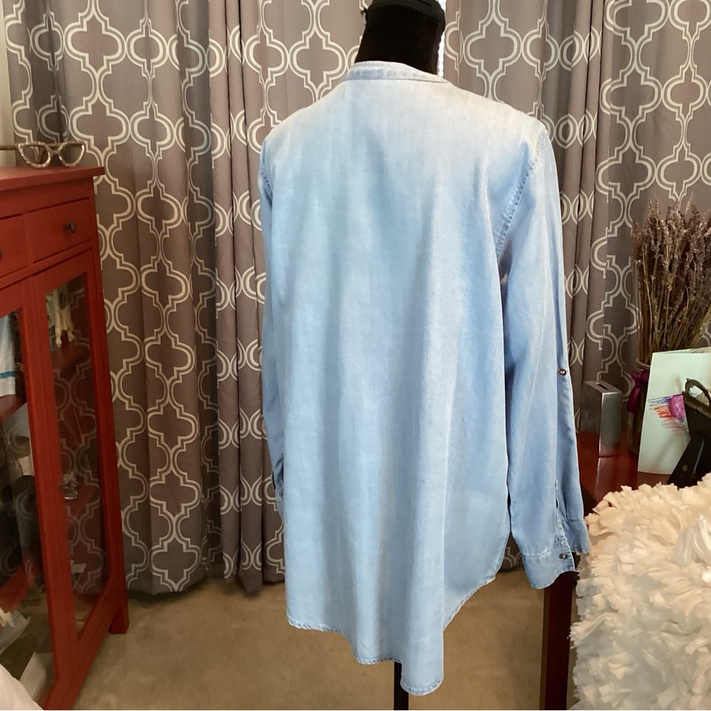 Hester & Orchard Light Blue Denim Top - Picture 2 of 5